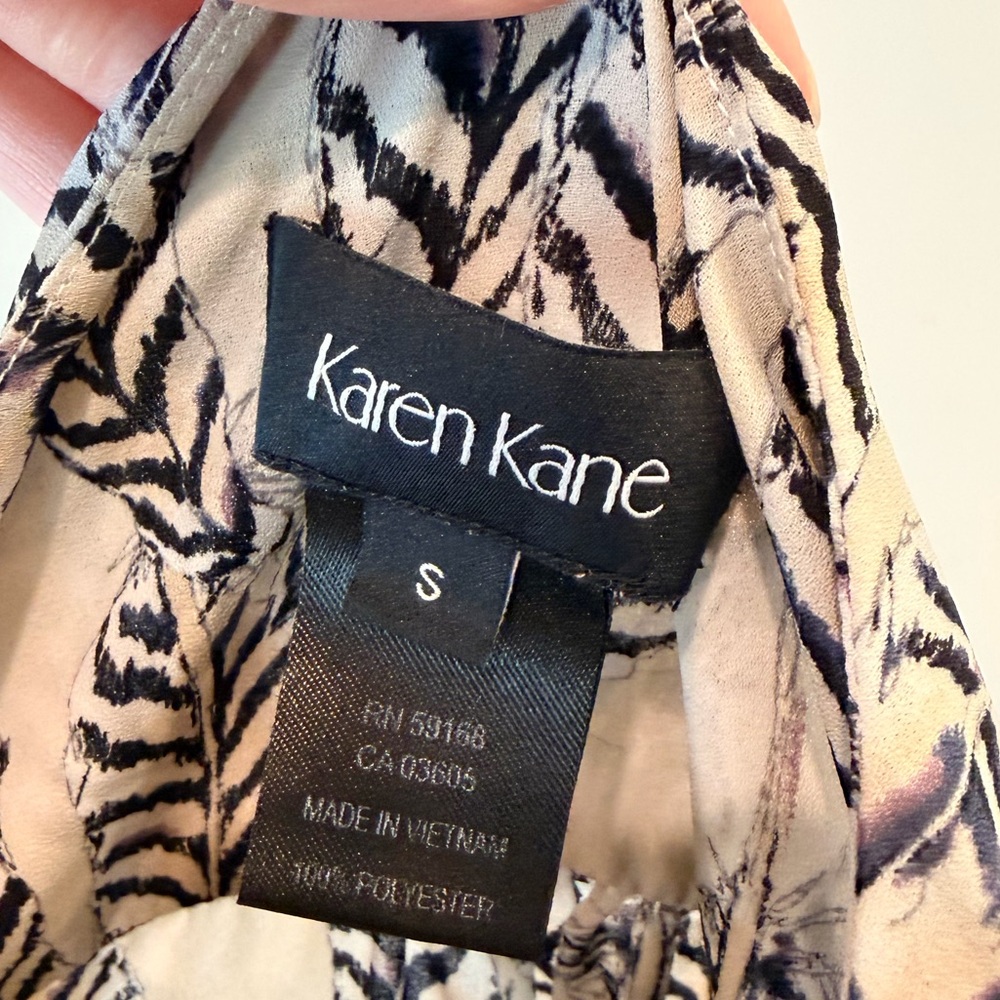Sheer Feather Print Blouse Small Boho Flowy V Neck Neutral Lightweight Top - Picture 6 of 6